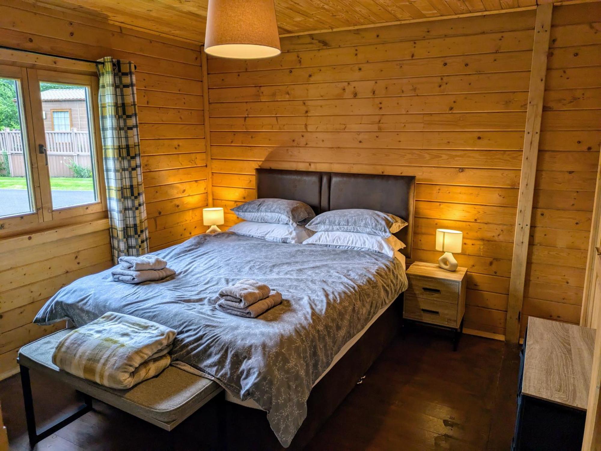 Rustic Lodge Retreat At Riverview Holiday Park Newcastleton Kültér fotó